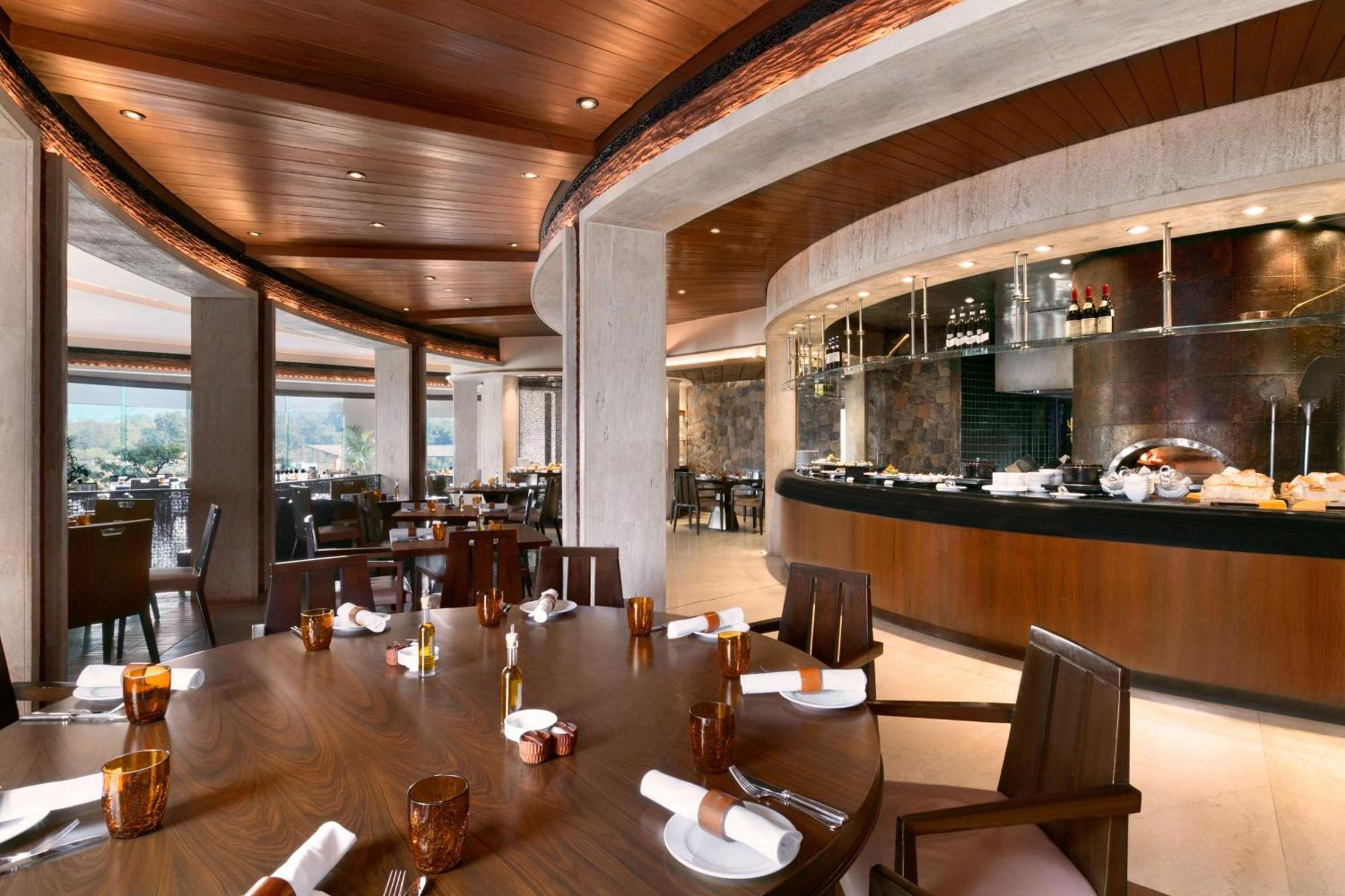 Hyatt Regency 5*